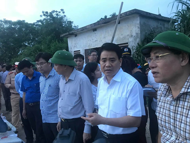 Đê[-]tả[-]Bùi[-]bị[-]đe[-]dọa[-]nghiêm[-]trọng,[-]Hà[-]Nội[-]chuẩn[-]bị[-]tình[-]huống[-]di[-]dời[-]dân